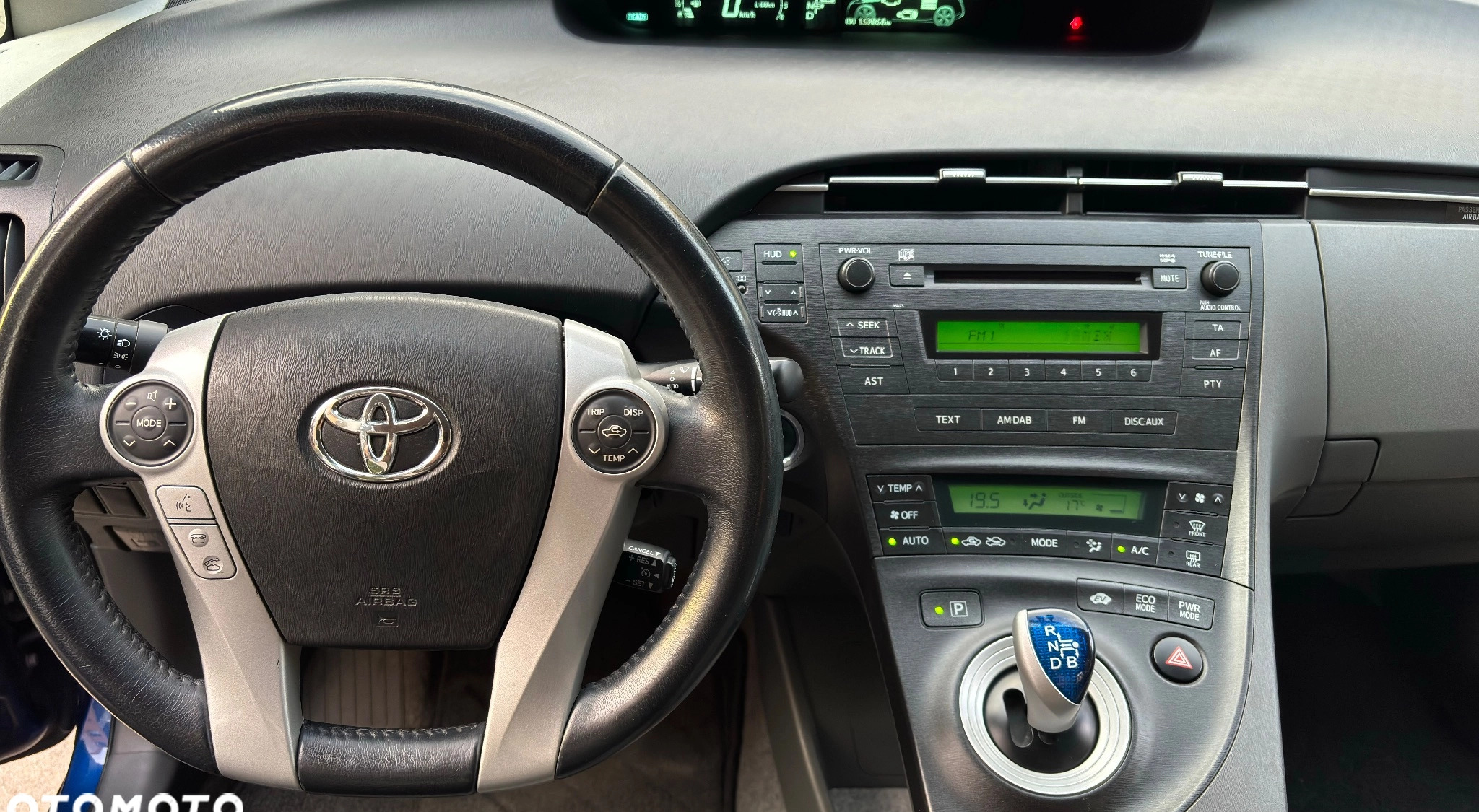 Toyota Prius cena 34200 przebieg: 152000, rok produkcji 2012 z Łódź małe 466